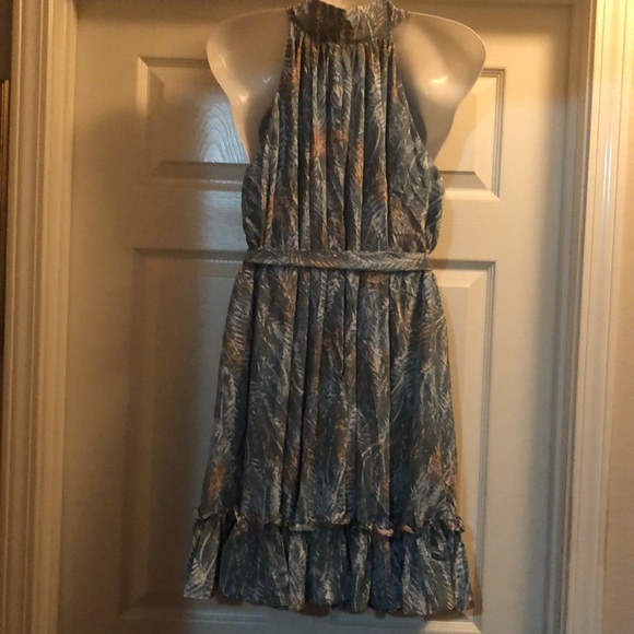 Beautiful Green, Gold, White Dress. Sizes are Small, Medium and large - Picture 3 of 4